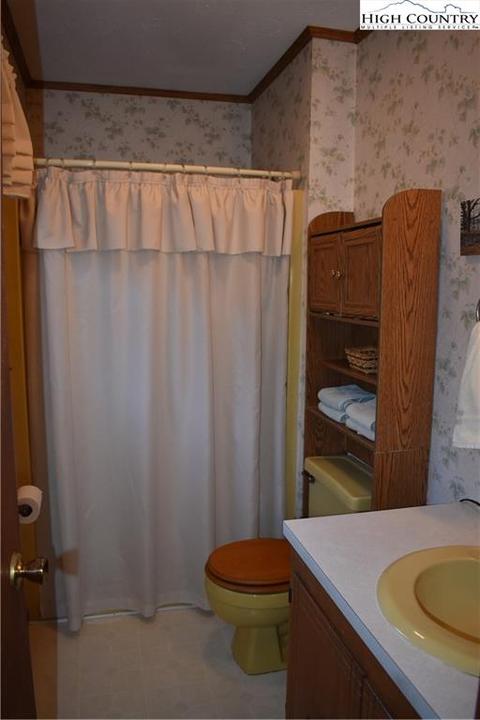 247 Hill St, Sparta, NC 28675 photo 33