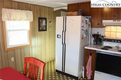 256 Clifton Rd, Crumpler, NC 28617 photo 5