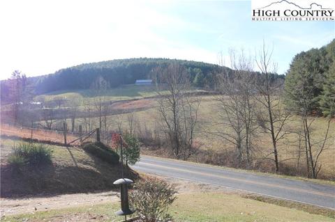 256 Clifton Rd, Crumpler, NC 28617 photo 2