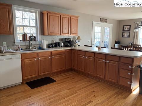 172 High Knolls Ln, Deep Gap, NC 28618 photo 17