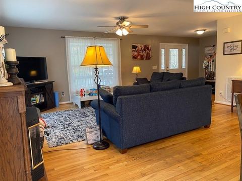 172 High Knolls Ln, Deep Gap, NC 28618 photo 12