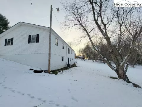 79 Carson Blvd, Sparta, NC 28675 photo 3