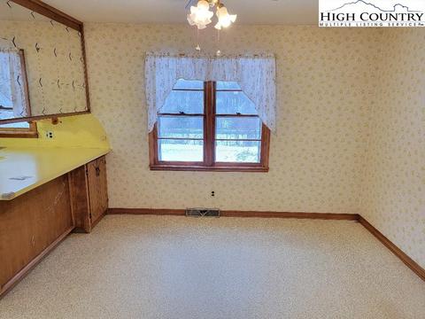 79 Carson Blvd, Sparta, NC 28675 photo 8