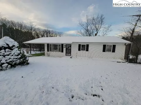 79 Carson Blvd, Sparta, NC 28675 photo 1