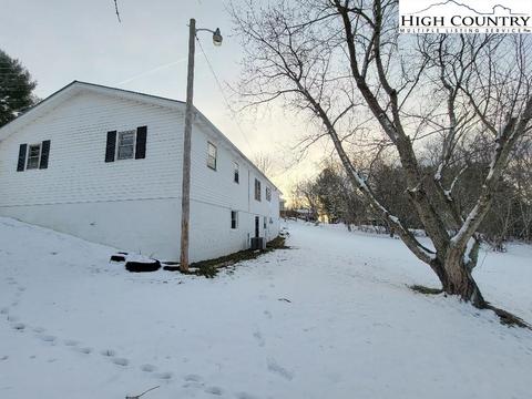 79 Carson Blvd, Sparta, NC 28675 photo 3