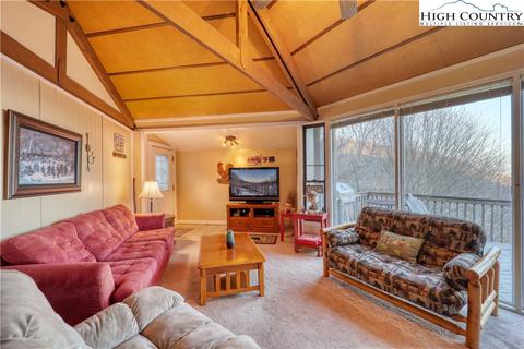 357 Snow Cloud Dr, Seven Devils, NC 28604 photo 6