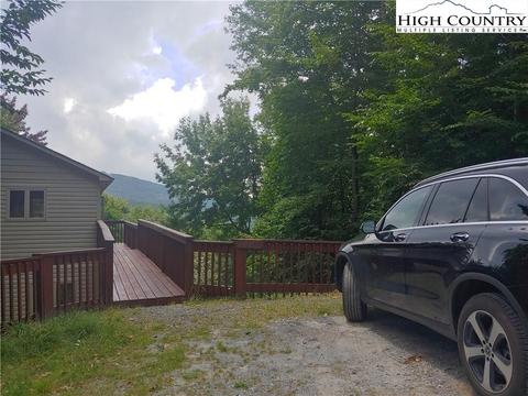 112 Aster Trl, Beech Mountain, NC 28604 photo 1