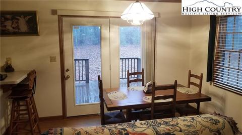 1100 Pull Tail Rd, Glade Valley, NC 28627 photo 4