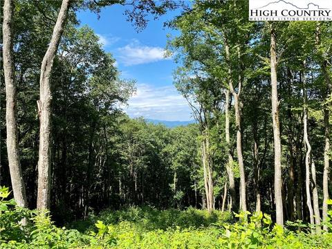 76 Smokerise Drive, Banner Elk, NC 28604