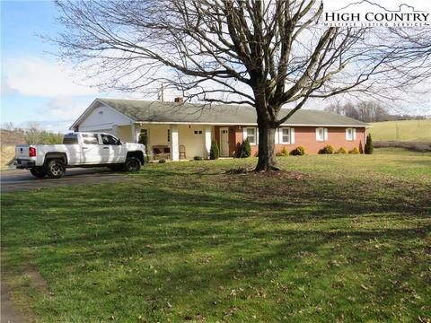 32 Hampton Ln, Sparta, NC 28675 photo 1