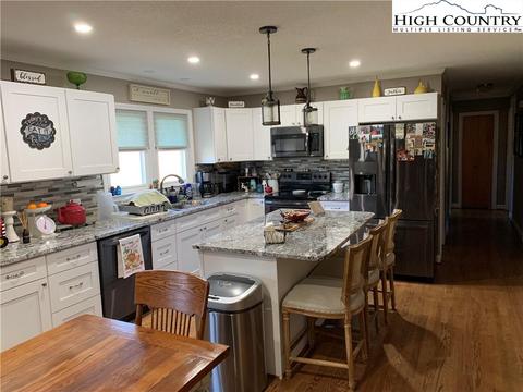 32 Hampton Ln, Sparta, NC 28675 photo 8