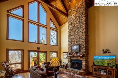 127 Spruce Hollow Rd, Beech Mountain, NC 28604 photo 2