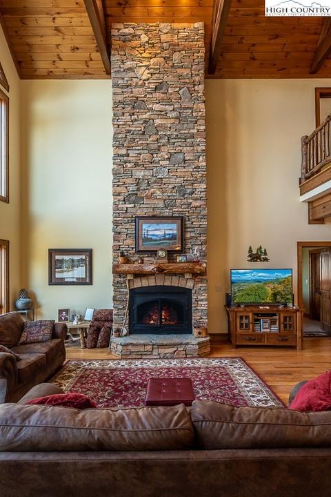 127 Spruce Hollow Rd, Beech Mountain, NC 28604 photo 5