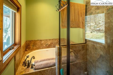 127 Spruce Hollow Rd, Beech Mountain, NC 28604 photo 16