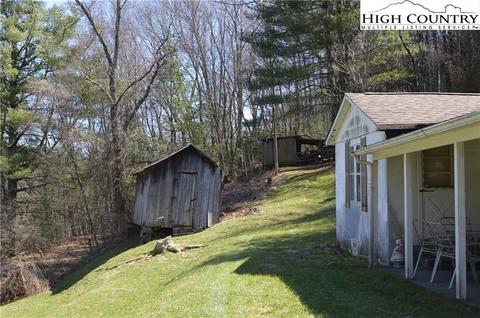 125 Sidden Ln, Sparta, NC 28675 photo 4