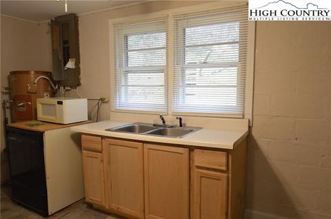 125 Sidden Ln, Sparta, NC 28675 photo 17