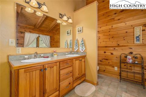 2139 Georges Gap Rd, Vilas, NC 28692 photo 12