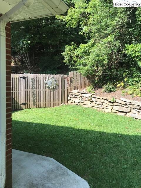 225 225-a Cherrybrook Ln, Boone, NC 28607 photo 13
