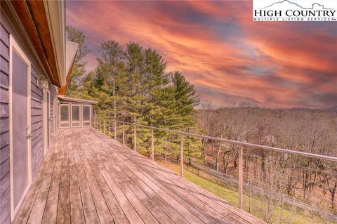 734 Ridge Rd, Boone, NC 28607 photo 3