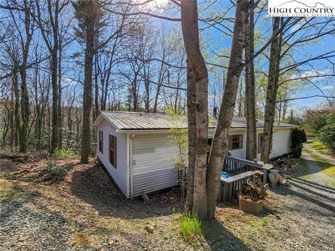 1086 Old Hampton Rd, Boone, NC 28607 photo 3