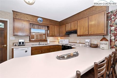 520 High Peak Dr, Boone, NC 28607 photo 8