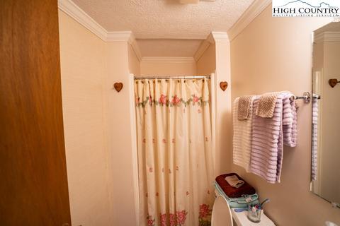 124 Columbine Ln, Beech Mountain, NC 28604 photo 12
