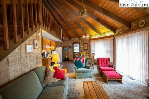 124 Columbine Ln, Beech Mountain, NC 28604 photo 6