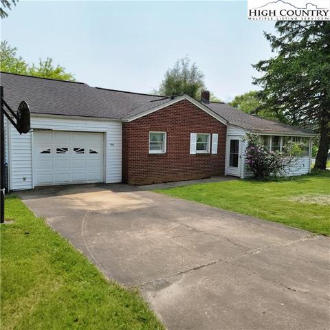 150 Spruce St, Boone, NC 28607 photo 3