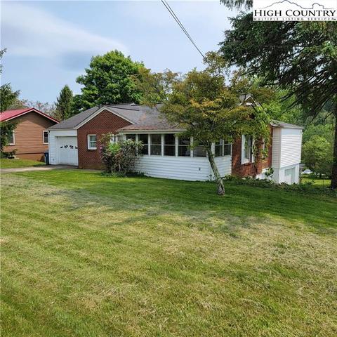 150 Spruce St, Boone, NC 28607 photo 2