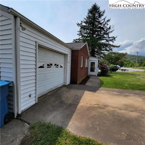 150 Spruce St, Boone, NC 28607 photo 4