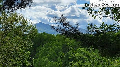 400 Wetherley, Boone, NC 28607 photo 2