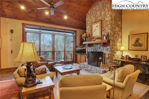 400 Wetherley, Boone, NC 28607 photo 4
