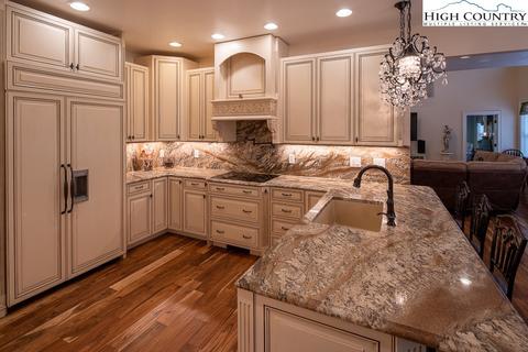 356 Upper Reach Dr, Vilas, NC 28692 photo 8