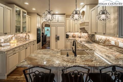 356 Upper Reach Dr, Vilas, NC 28692 photo 9