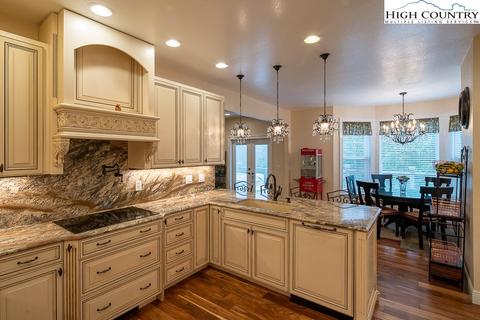 356 Upper Reach Dr, Vilas, NC 28692 photo 7