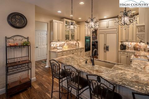 356 Upper Reach Dr, Vilas, NC 28692 photo 10