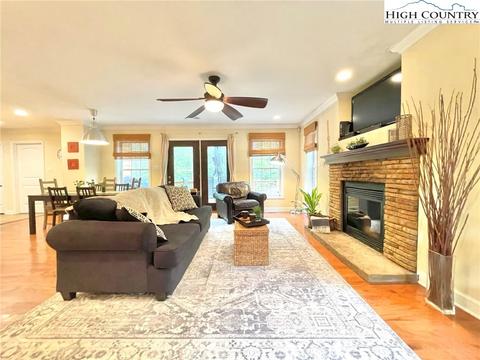 101 Balsam Ln, Beech Mountain, NC 28604 photo 13