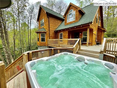 101 Balsam Ln, Beech Mountain, NC 28604 photo 1