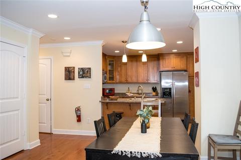 101 Balsam Ln, Beech Mountain, NC 28604 photo 22