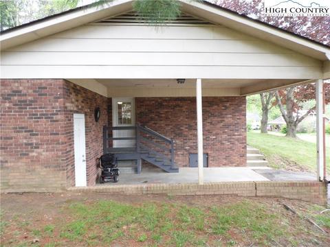 261 Duncan St, Sparta, NC 28675 photo 6