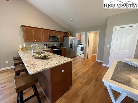 129 Pinebrook Ct, Boone, NC 28607 photo 10