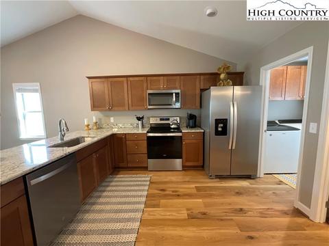 129 Pinebrook Ct, Boone, NC 28607 photo 11