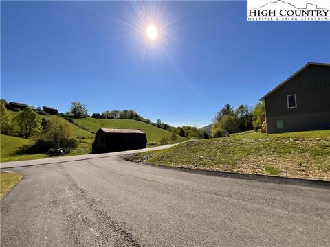 129 Pinebrook Ct, Boone, NC 28607 photo 29