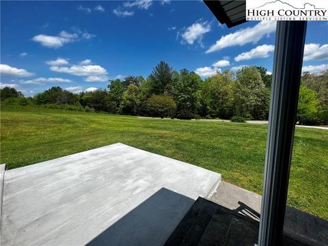 702 Huffman River Ln, Purlear, NC 28665 photo 3