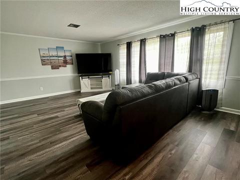 702 Huffman River Ln, Purlear, NC 28665 photo 15
