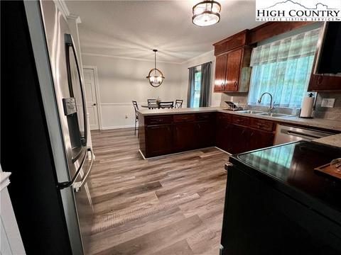 702 Huffman River Ln, Purlear, NC 28665 photo 19