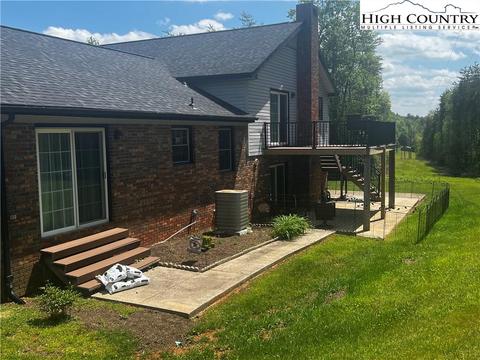702 Huffman River Ln, Purlear, NC 28665 photo 8