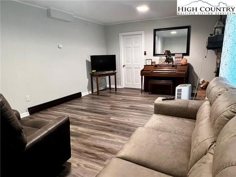 702 Huffman River Ln, Purlear, NC 28665 photo 28