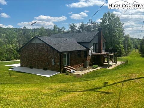 702 Huffman River Ln, Purlear, NC 28665 photo 7