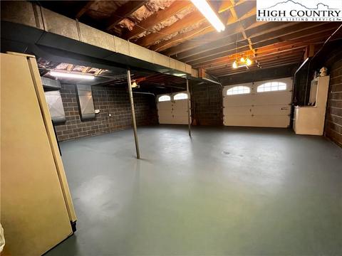 702 Huffman River Ln, Purlear, NC 28665 photo 32